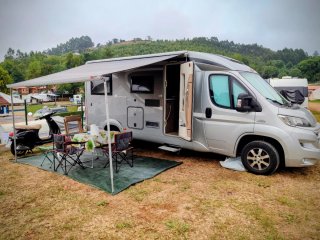 Alquiler autocaravana furgo camper.