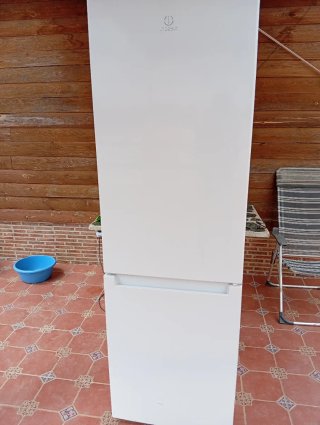 Frigorífico blanco Indesit