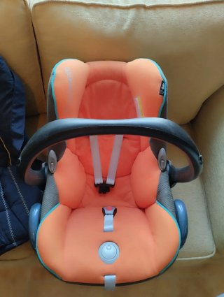 Lote Bebé: Silla Coche, Bañera, Capazo