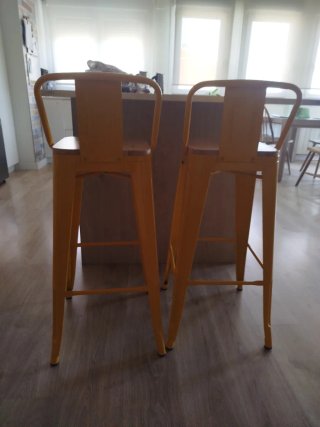 Taburetes altos metal y madera. Nuevos