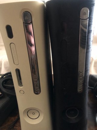 Xbox 360 2 Consolas, 5 Juegos, 3 HDDs mando cables
