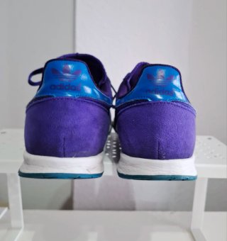 Deportivas Adidas Moradas y Azules Talla 38.5