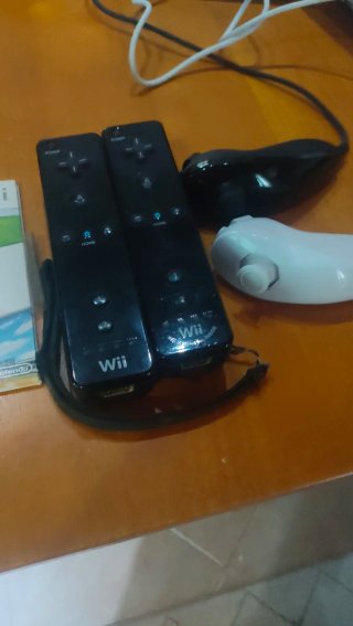 Consola Nintendo Wii Negra + Wii Sports