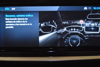 Peugeot 2008 HYBRID 145 e-DCS6 ALLURE 2025