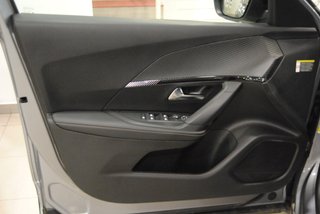 Peugeot 2008 HYBRID 145 e-DCS6 ALLURE 2025