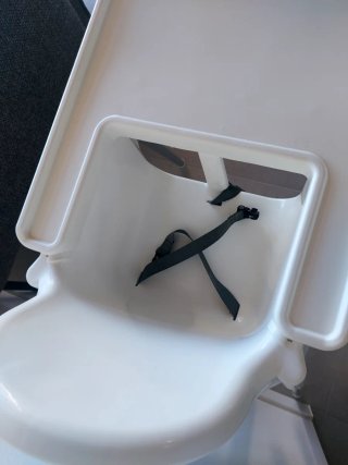 Trona Ikea con bandeja