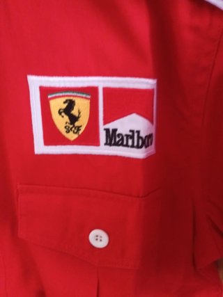 Camisa Ferrari Talla M de adulto