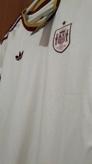 Camiseta España Mujer Talla M Adidas sin estrenar