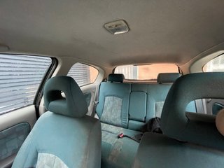 Nissan Almera 2001