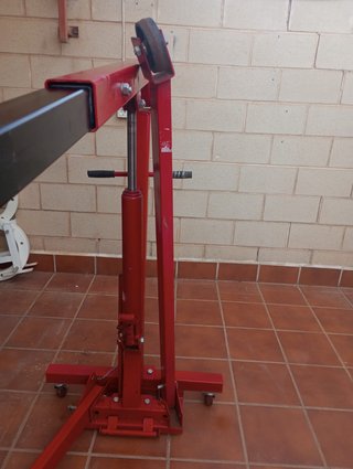 Grúa hidráulica 1000 KG
