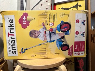 Triciclo Smartrike para niños 15M+