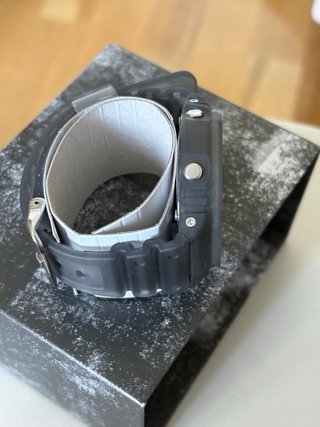 Reloj Casio G-Shock Neon gris modelo: GA-2100