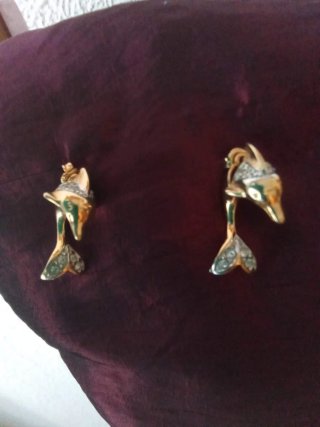 Pendientes Delfín Dorados con Circonitas