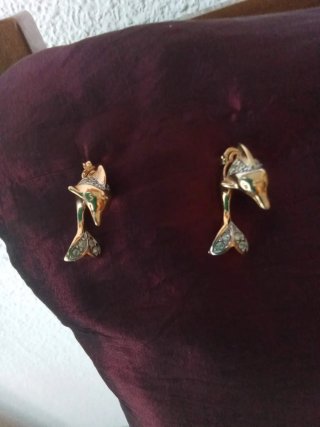 Pendientes Delfín Dorados con Circonitas