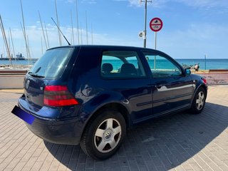 Volkswagen Golf 2000