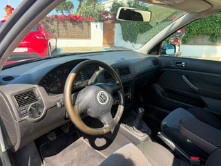 Volkswagen Golf 2000