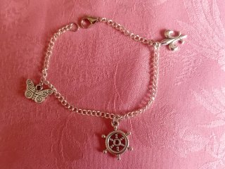 Pulseras hechas a mano