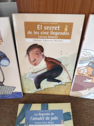 4 libros de lectura en valenciano.
