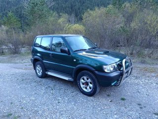 Nissan Terrano II 2000