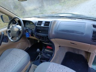Nissan Terrano II 2000
