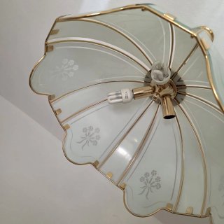 Lámpara colgante de cristal y metal dorado