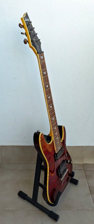 Schecter Diamond Omen 7 Extreme Roja