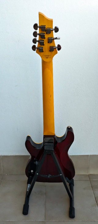Schecter Diamond Omen 7 Extreme Roja