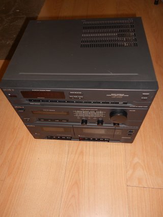 AMPLIFICADOR + RADIO + DOBLE PLATINA SONY HST-D105