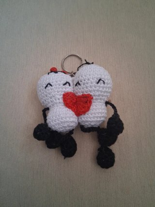 Pareja de llaveros crochet
