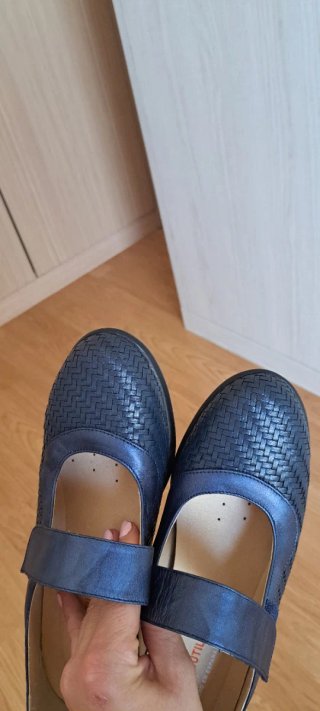 Zapatos azules para pies delicados