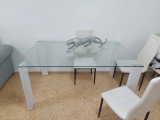 Mesa de cristal moderna
