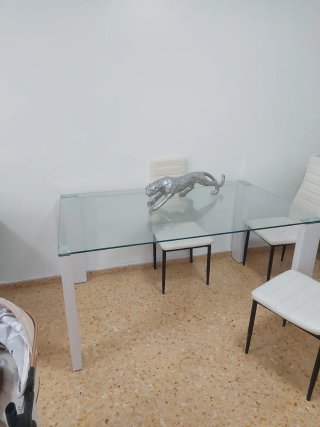 Mesa de cristal moderna