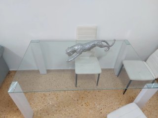 Mesa de cristal moderna