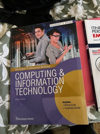 Libro de ingles, 1 año de grado medio SMR