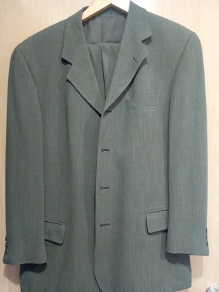 Traje verde hombre
