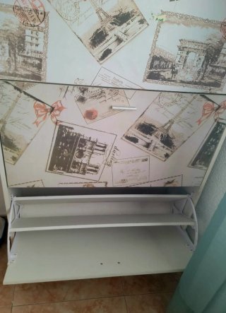Zapatero con diseño postal