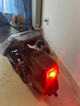 Patinete Eléctrico Negro seminuevo ( 1 año)