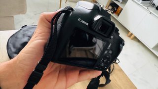 Canon EOS 1300D + 18-55 IS + Mochila + 3 Baterías