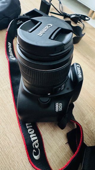 Canon EOS 1300D + 18-55 IS + Mochila + 3 Baterías