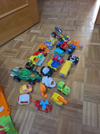 Coches y Garage de Juguete
