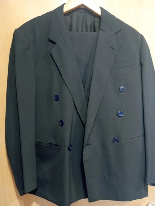 Traje azul merengo de doble botonadura