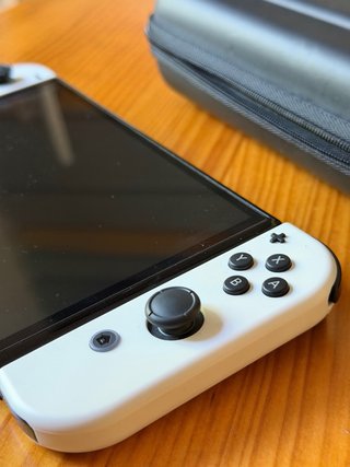 Nintendo Switch OLED Blanca y Azul