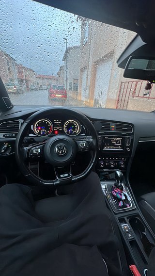 Volkswagen Golf 7R r300