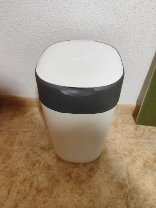 Papelera para pañales Tommee tippee