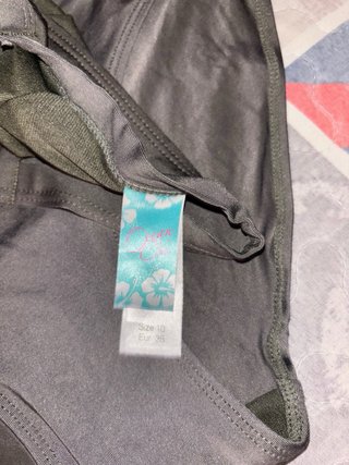 Bikini verde oliva con anilla