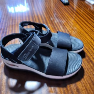Sandalias Skechers Negras
