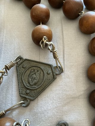 Rosario madera de pared
