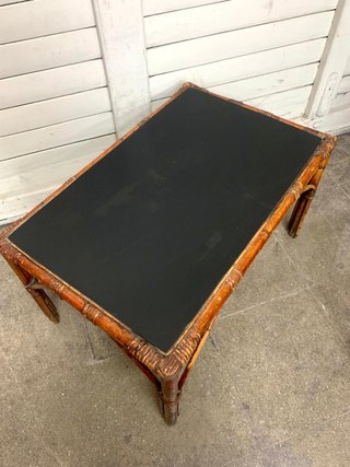 Mesas auxiliares vintage caña y madera. Unidad