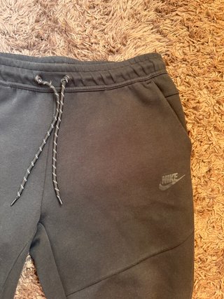 Pantalones Nike Tech Negros