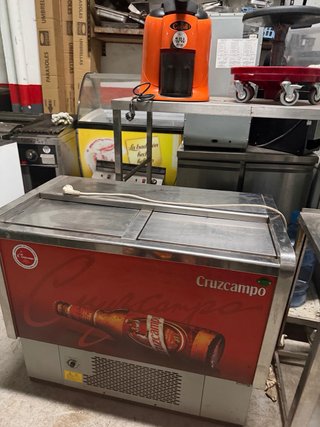 Nevera Botellero Cruzcampo en buen estado
